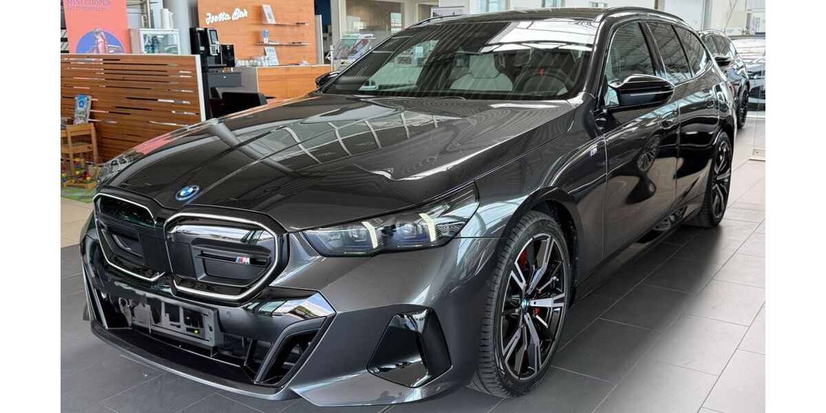 BMW i5 22.000 km 78.100 &euro; Offenbach am Main 63067