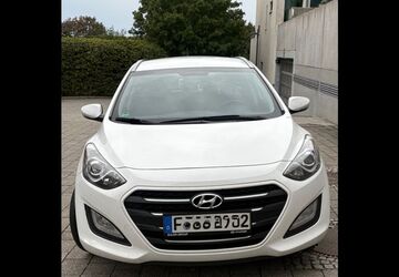 Hyundai i30 30.900 km 9.700 &euro; Frankfurt am Main 60438