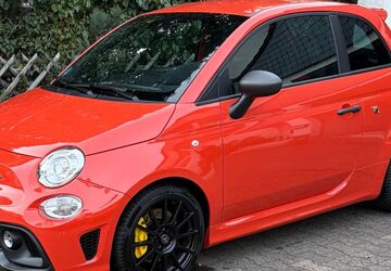 Abarth 695 11.490 km 28.990 &euro; Obertshausen 63179