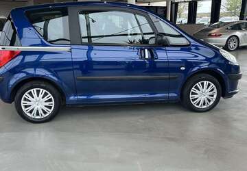 Peugeot 1007 70.000 km 7.900 &euro; Dietzenbach 63128