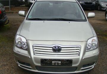 Toyota Avensis 179.000 km 2.600 &euro; Erlensee 63526