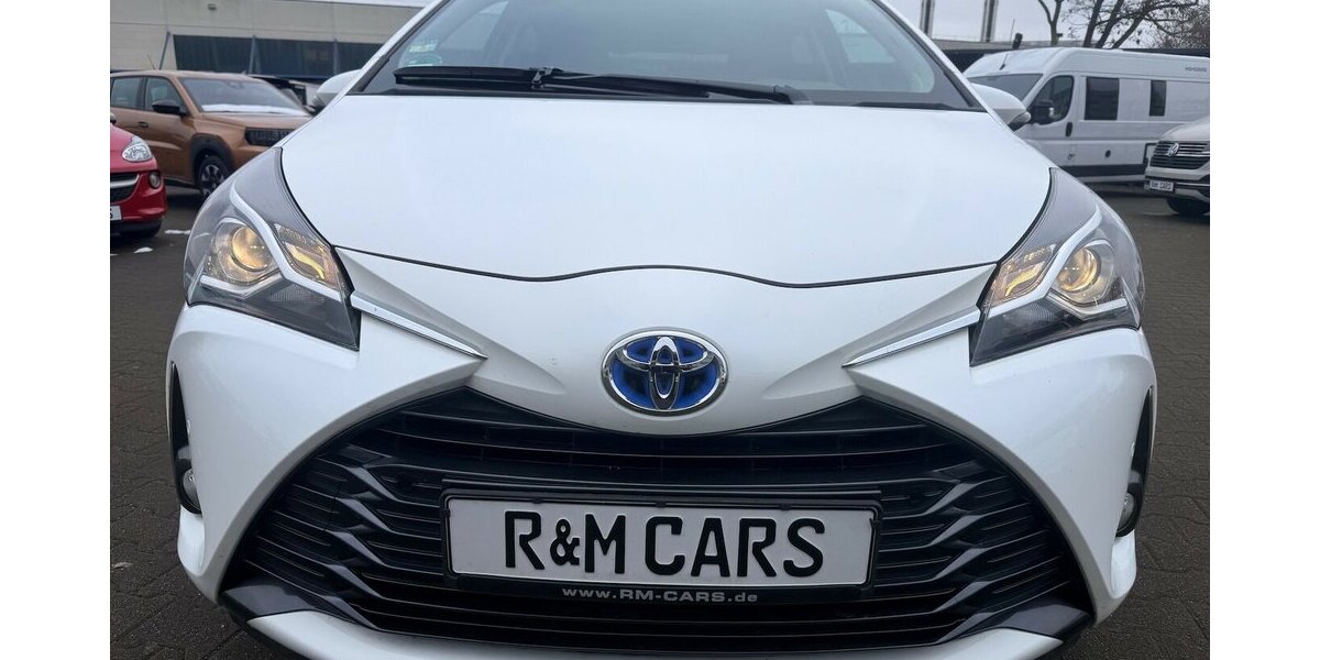 Toyota Yaris 1.5 Hybrid Y20 Club/11.000km!!! 11.010 km 13.990 &euro; Frankfurt 60386