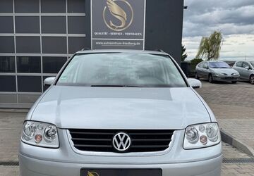 VW Touran 81.416 km 5.900 &euro; Reichelsheim-Beienheim 61203
