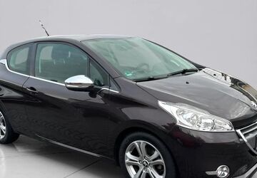Peugeot 208 49.900 km 9.990 &euro; Egelsbach 63329