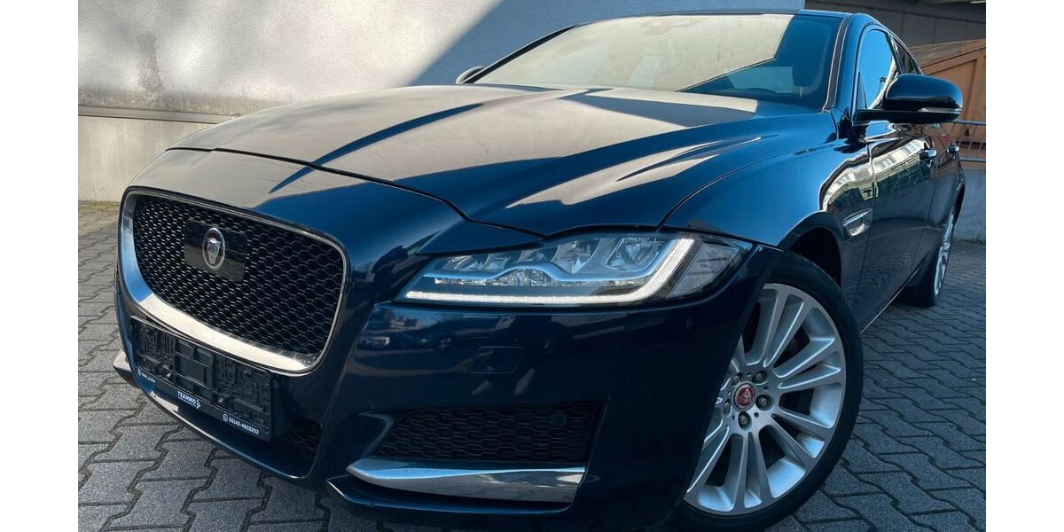 Jaguar XF 225.900 km 13.490 &euro; Rüsselsheim 65428