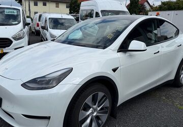 Tesla Model Y 42.720 km 37.999 &euro; Erlensee 63526