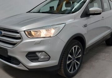 Ford Kuga 189.000 km 9.780 &euro; Rüsselsheim am Main 65428