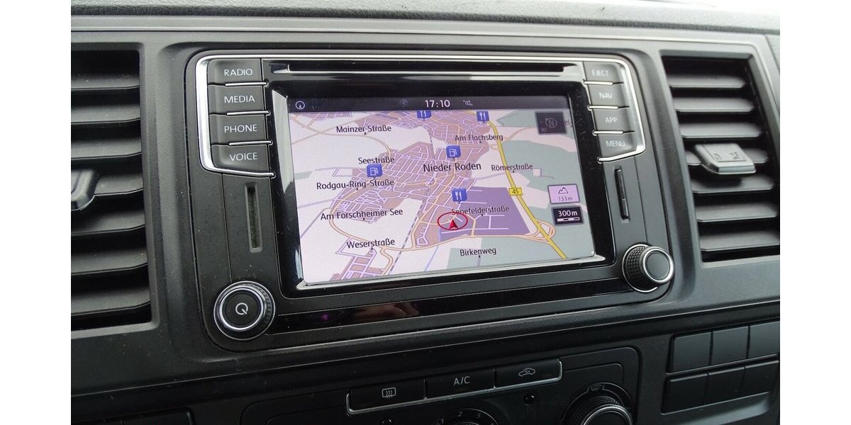 VW T6 Transporter 2,0l TDI lang DSG, Navi, Klima, AHK 209.500 km 15.690 &euro; Rodgau 63110