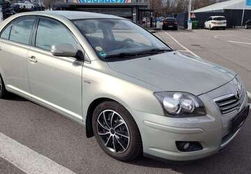 Toyota Avensis 300.000 km 2.600 &euro; Frankfurt am Main, Stadt 65933
