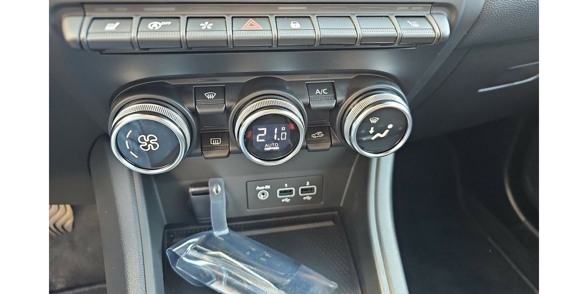 Renault Captur Techno Fast Track Insp. NEU, Kamera 28.353 km 20.670 &euro; Schwalbach/Taunus 65824