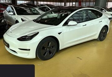 Tesla Model 3 41.830 km 26.500 &euro; Hanau 63457