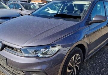 VW Polo 33.332 km 19.480 &euro; Rüsselsheim 65428