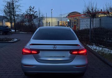 Mercedes-Benz E 200 100.500 km 30.999 &euro; Offenbach am Main 63073