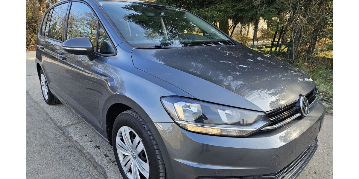 VW Touran 182.000 km 11.960 &euro; Kelkheim 65779