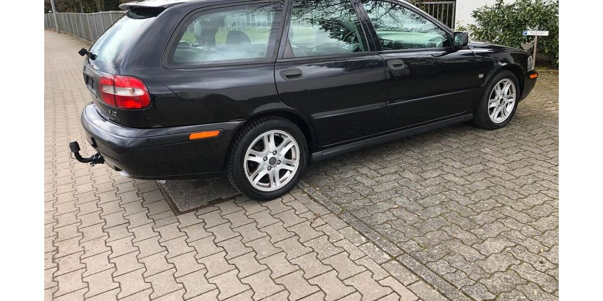 Volvo V40 181.772 km 2.250 &euro; Rodgau 63110