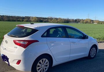 Hyundai i30 126.000 km 7.300 &euro; Babenhausen 64832