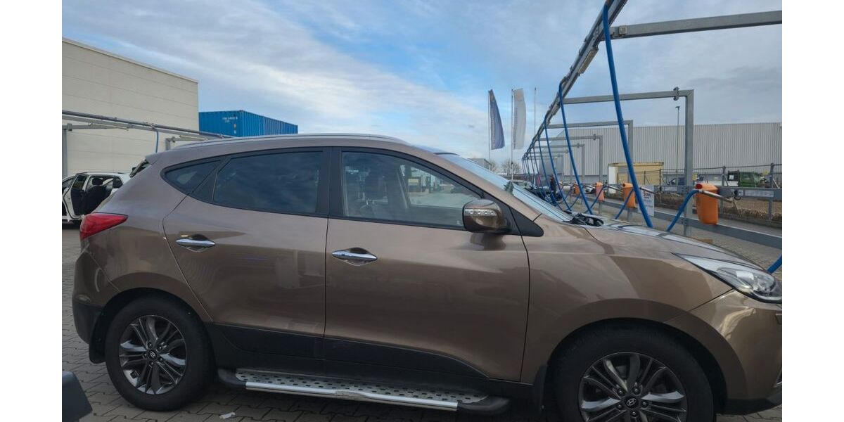 Hyundai ix35 170.000 km 14.550 &euro; Bad Vilbel 61118