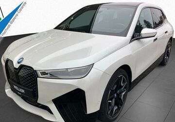 BMW iX 21.882 km 45.450 &euro; Kronberg 61476