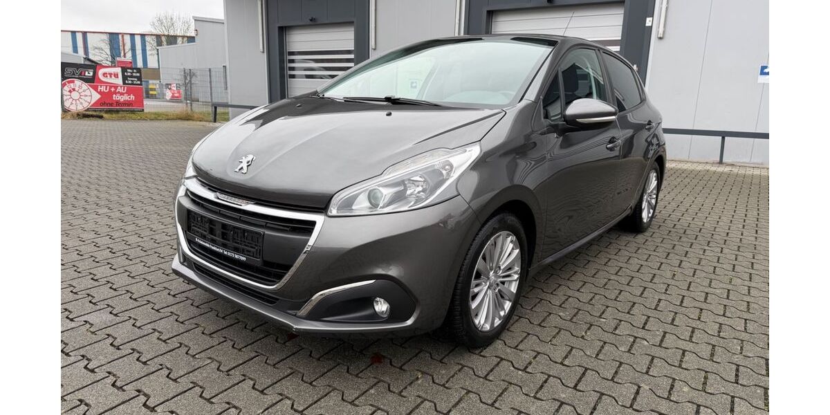 Peugeot 208 99.312 km 5.599 &euro; Offenbach am Main 63067