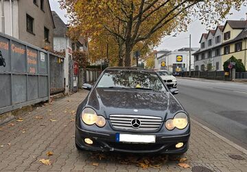 Mercedes-Benz C 200 372.000 km 1.200 &euro; Offenbach 63071
