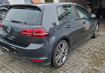 VW Golf 88.500 km 14.900 &euro; Hanau-Mittelbuchen 63454