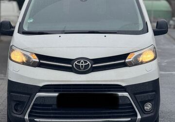 Toyota Proace (Verso) 180.000 km 7.950 &euro; Dieburg 64807