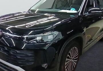 VW Tayron 25.392 km 37.980 &euro; Rüsselsheim 65428