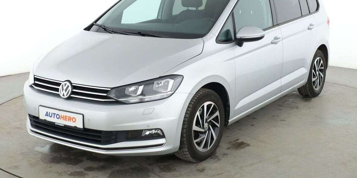 VW Touran 59.568 km 22.170 &euro; Frankfurt am Main 65936