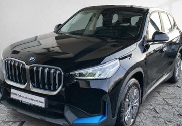 BMW iX1 25.450 km 30.766 &euro; Frankfurt 60314