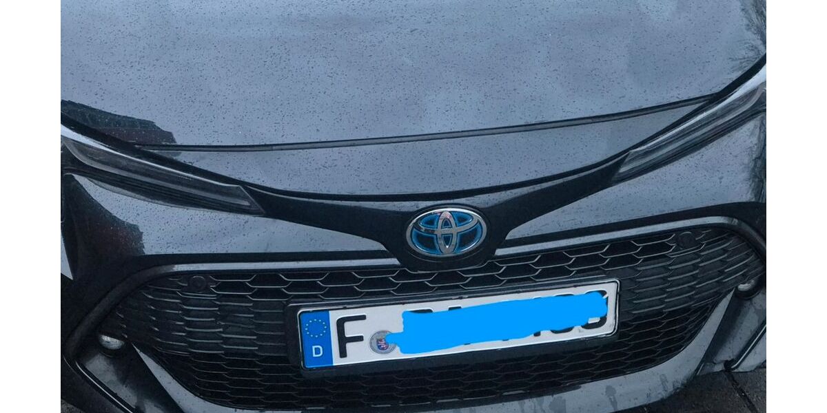 Toyota Corolla 305.994 km 13.499 &euro; Frankfurt am main 60386