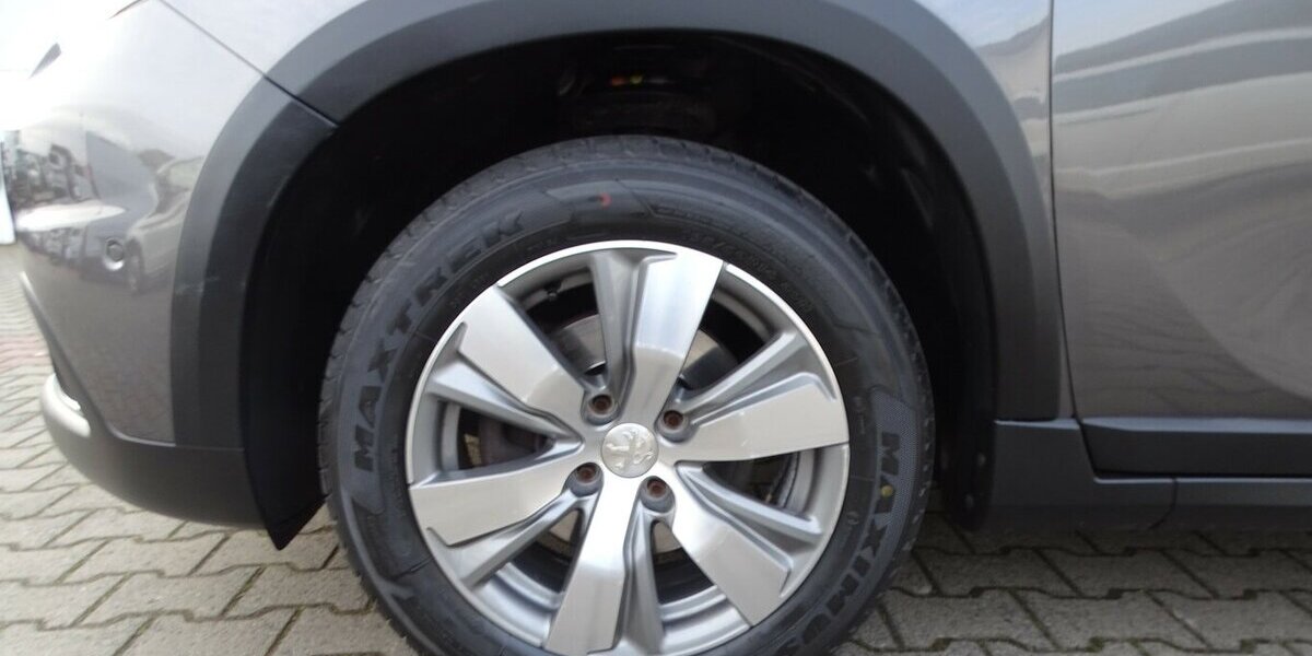 Peugeot 2008 1,2l Allure Einparkhilfe vorne + hinten, Klim 76.200 km 10.890 &euro; Rodgau 63110