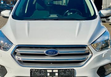 Ford Kuga 76.500 km 12.990 &euro; Kelsterbach 65451
