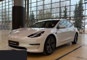 Tesla Model 3 78.466 km 28.800 &euro; Hanau 63457