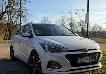 Hyundai i20 68.700 km 11.900 &euro; Frankfurt am Main 60326