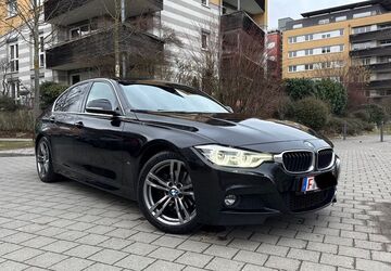 BMW 330 256.555 km 15.490 &euro; Frankfurt am Main 60486