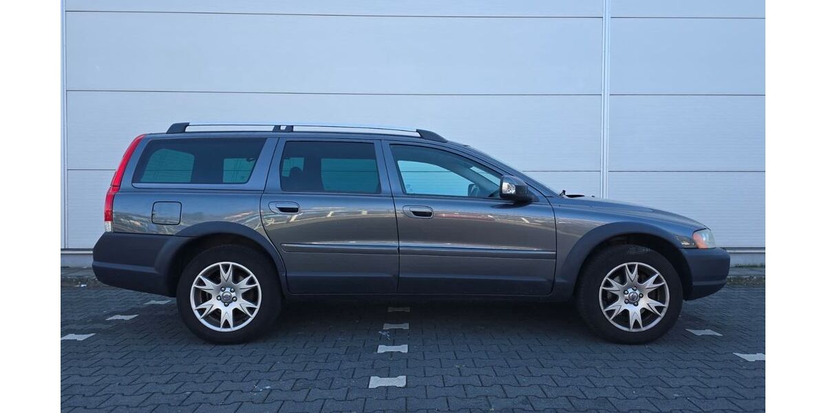 Volvo XC70 250.562 km 8.899 &euro; Frankfurt 60316