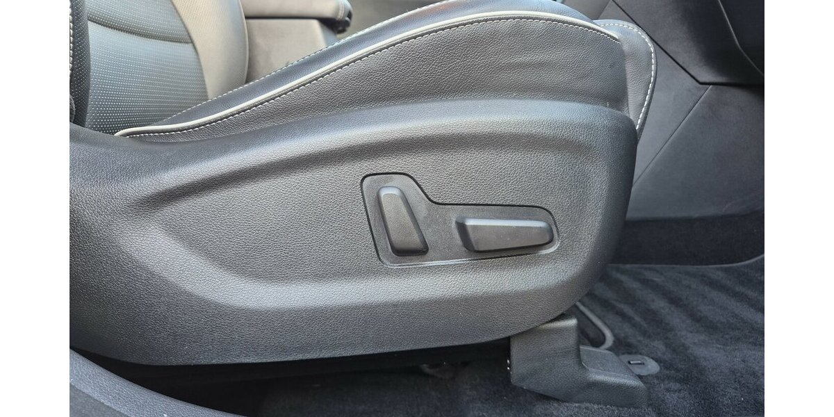 Kia Sportage Black Edition 4WD Automatik, AHK, Leder, 28.421 km 23.890 &euro; Rodgau 63110