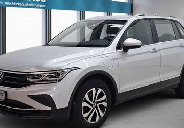 VW Tiguan 121.006 km 22.720 &euro; Maintal 63477