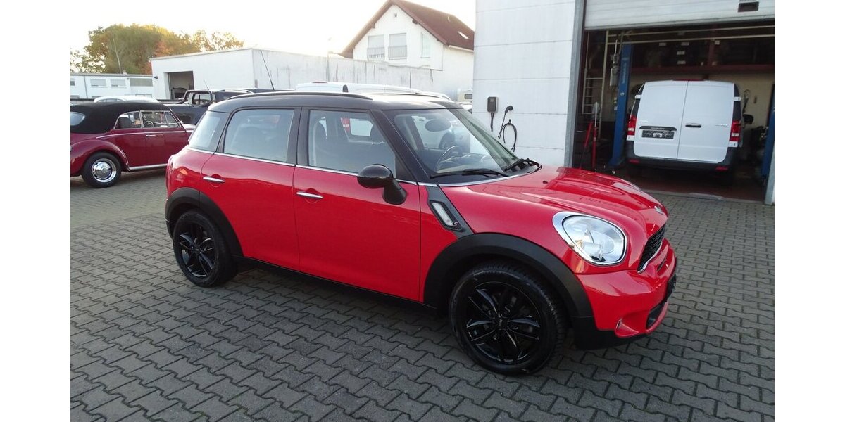 Mini Cooper SD Countryman All4 Cooper SD All4 Automatik 154.582 km 8.290 &euro; Rodgau 63110