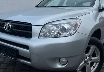 Toyota RAV 4 88.000 km 11.990 &euro; Rüsselsheim 65428