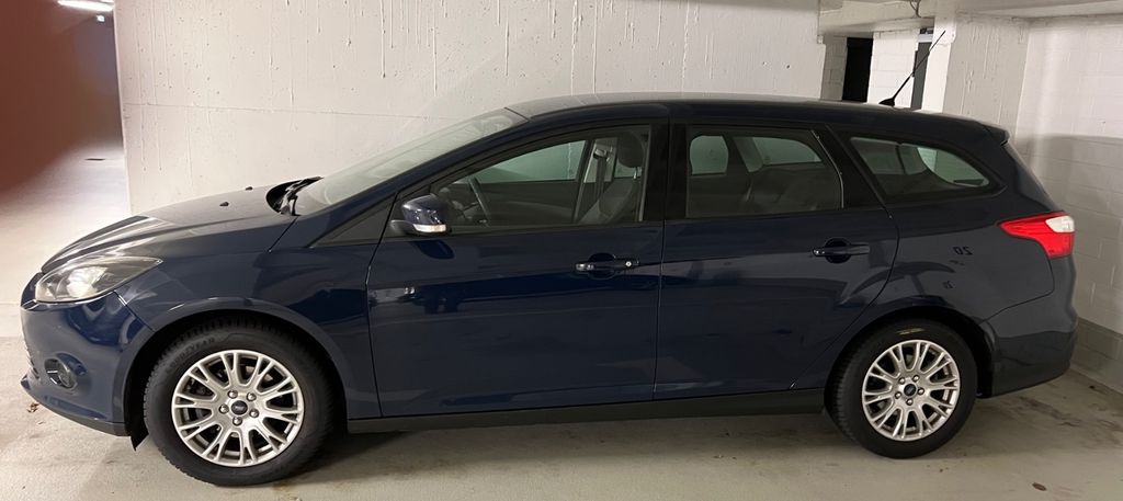 Ford Focus 346.000 km 2.249 &euro; Frankfurt 60528