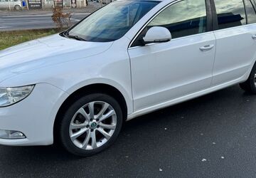 Skoda Superb 369.000 km 4.799 &euro; Frankfurt am Main 60314