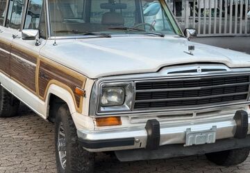 Jeep Wagoneer 156.000 km 17.500 &euro; Frankfurt am Main 65933