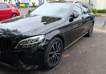 Mercedes-Benz C 220 141.000 km 16.800 &euro; Offenbach am Main 63075