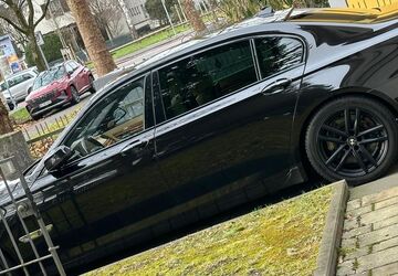 BMW 750 258.000 km 21.500 &euro; Offenbach 63069