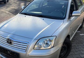 Toyota Avensis 235.200 km 2.999 &euro; Frankfurt am Main 65933