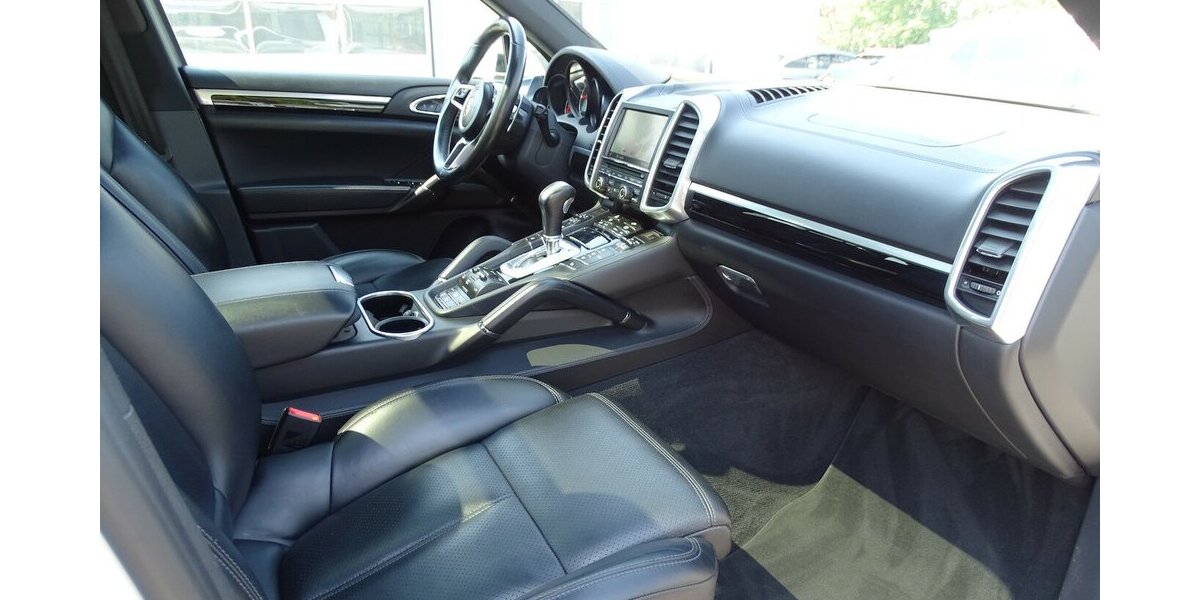 Porsche Cayenne S 4,2l Diesel Pano, Navi, 21 Zoll, Standhe 229.443 km 23.490 &euro; Rodgau 63110