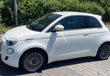 Fiat 500e 11.750 km 17.900 &euro; Frankfurt 60437