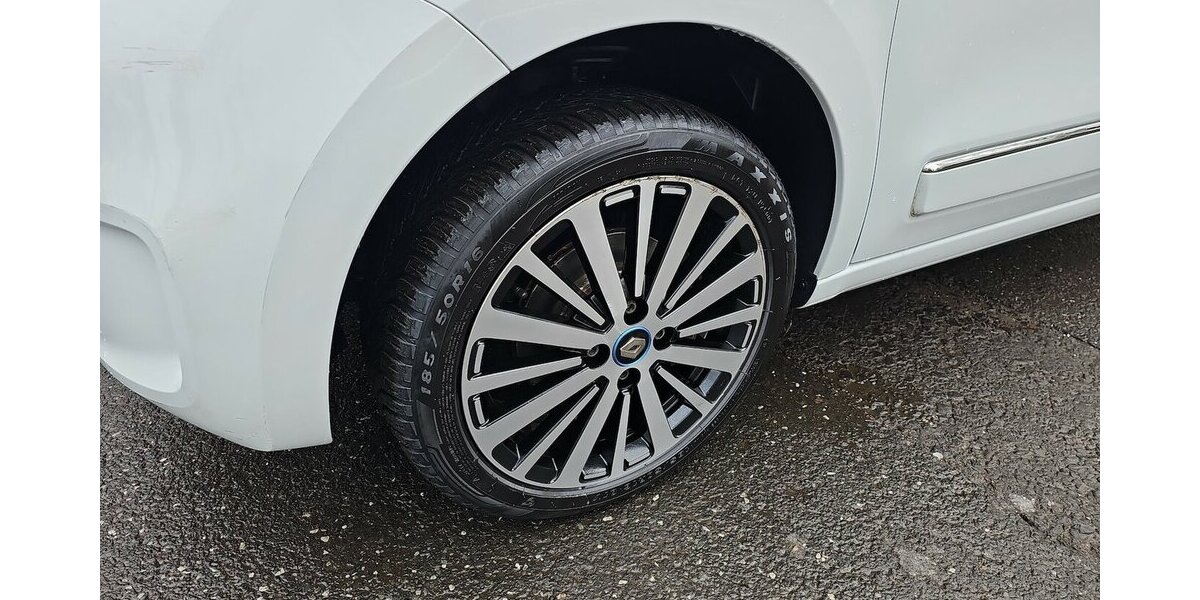 Renault Twingo Intens Electric Insp. Bremscheiben NEU 106.800 km 7.980 &euro; Schwalbach/Taunus 65824