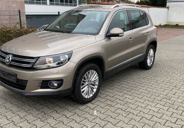 VW Tiguan 244.127 km 9.999 &euro; Frankfurt am Main 60389